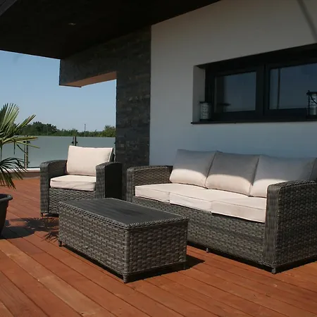 Panorama Penthouse Apartment Balatonfured Exterior photo